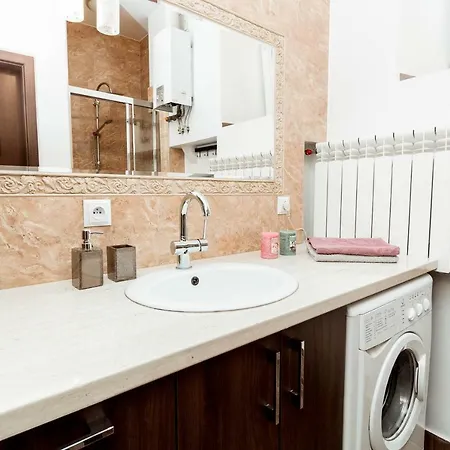 Hugona Apartment