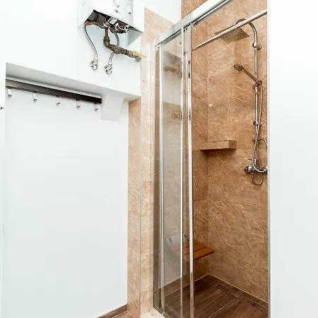 Apartment Hugona *