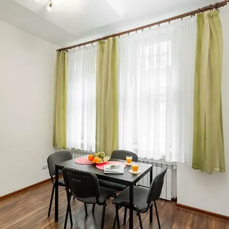 Hugona Apartment *